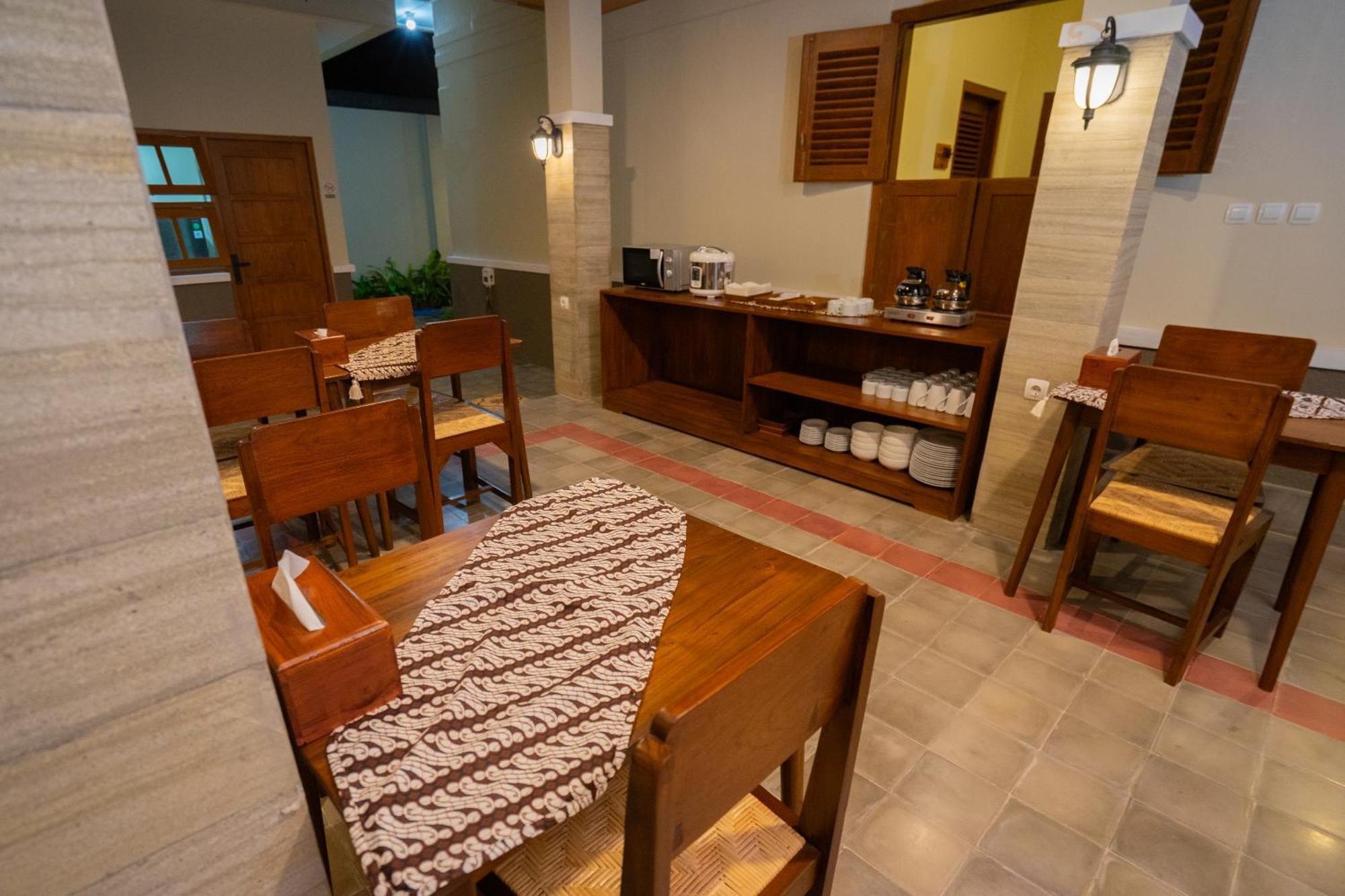 Yuwono Hotel & Villa Malioboro Yogyakarta Luaran gambar